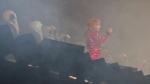 Mylene-Farmer---Desenchantee-Lille-03-06-2023.webm
