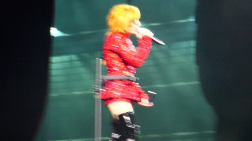 Mylene-Farmer---Que-je-devienne-2-Lille-03.06.2023.mp4