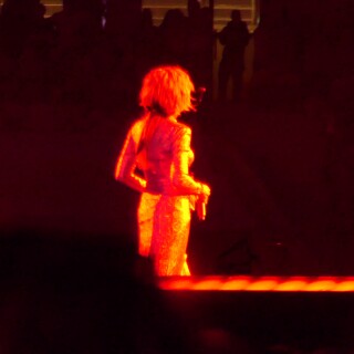 Mylene-Farmer---Que-lAube-est-belle-2-Lille-03.06.2023