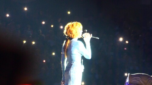 Mylene-Farmer---Rever-2-Lille-03.06.2023.mp4